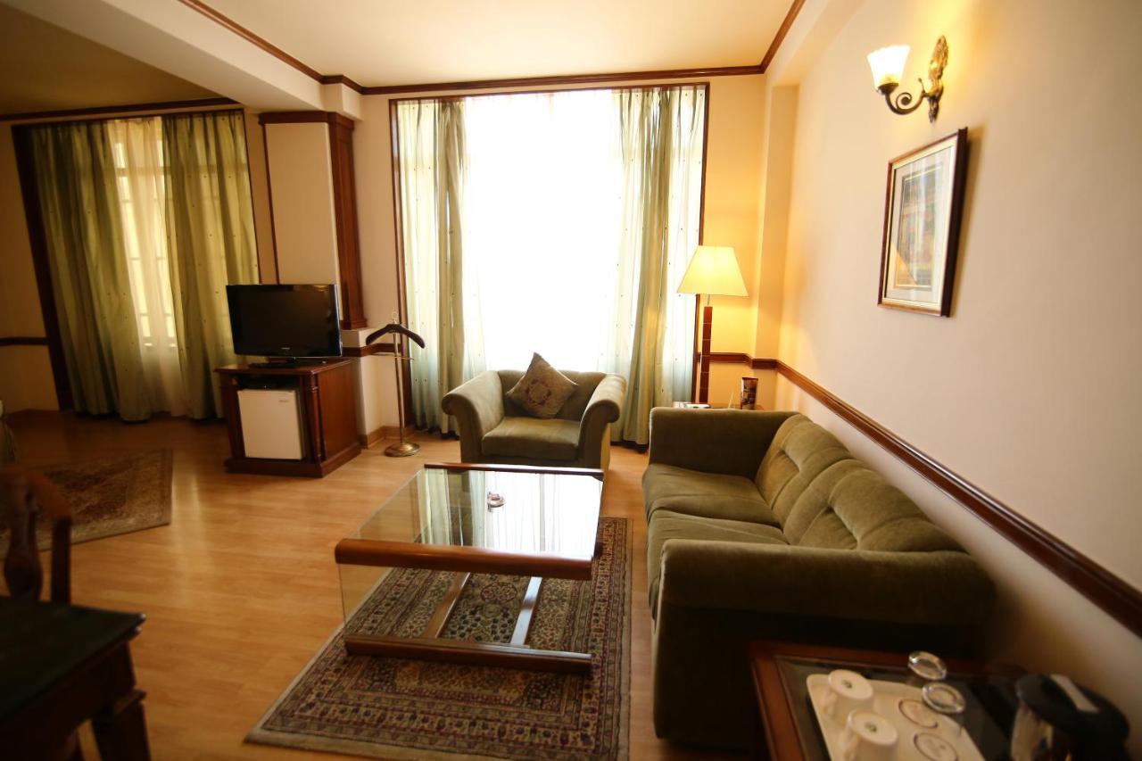 Hotel President Джаландхар Экстерьер фото