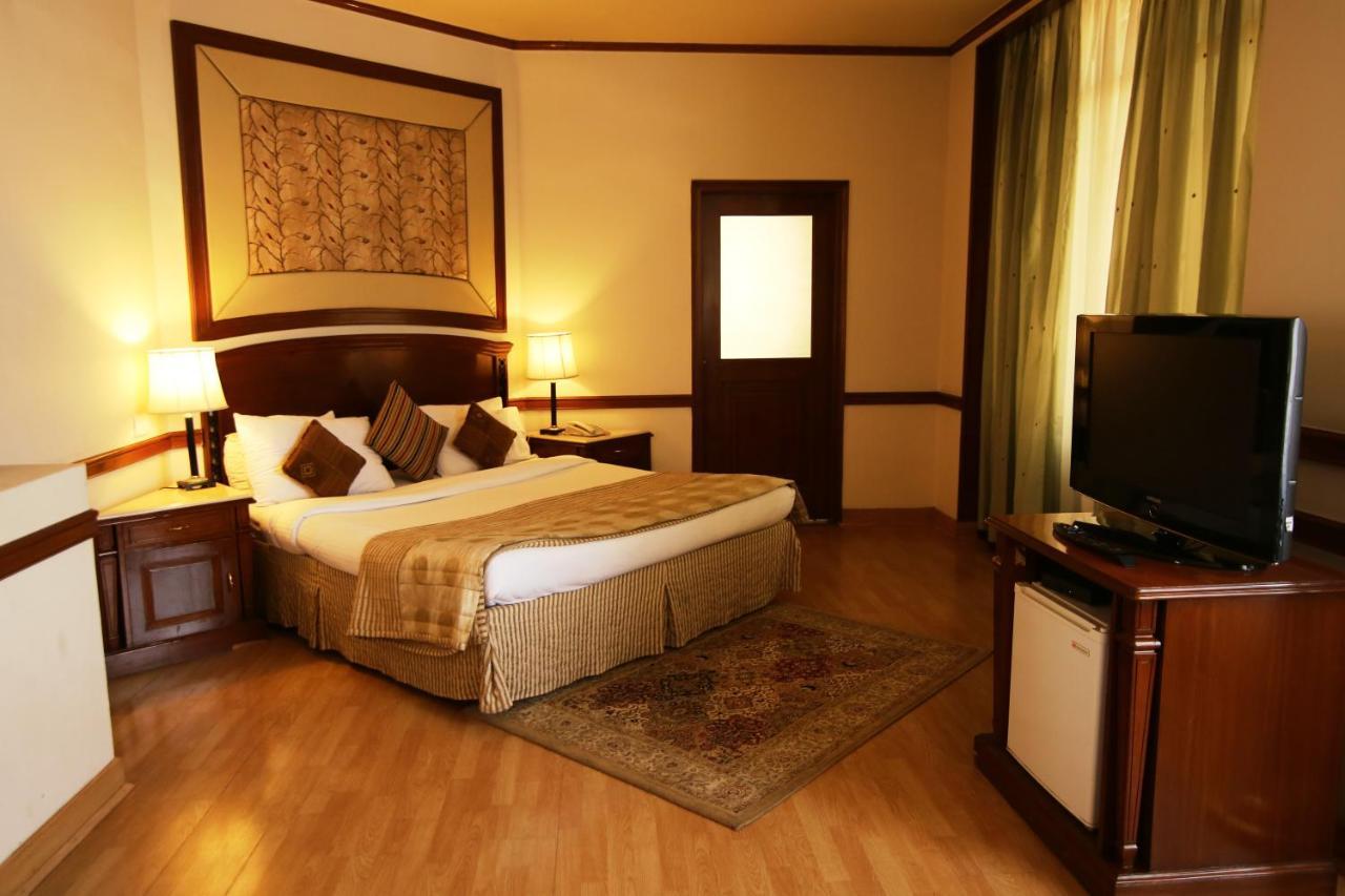 Hotel President Джаландхар Экстерьер фото